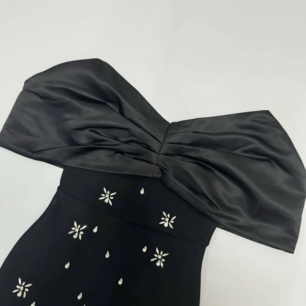 Elegant Off Shoulder Bow Rhinestone Evening Dress