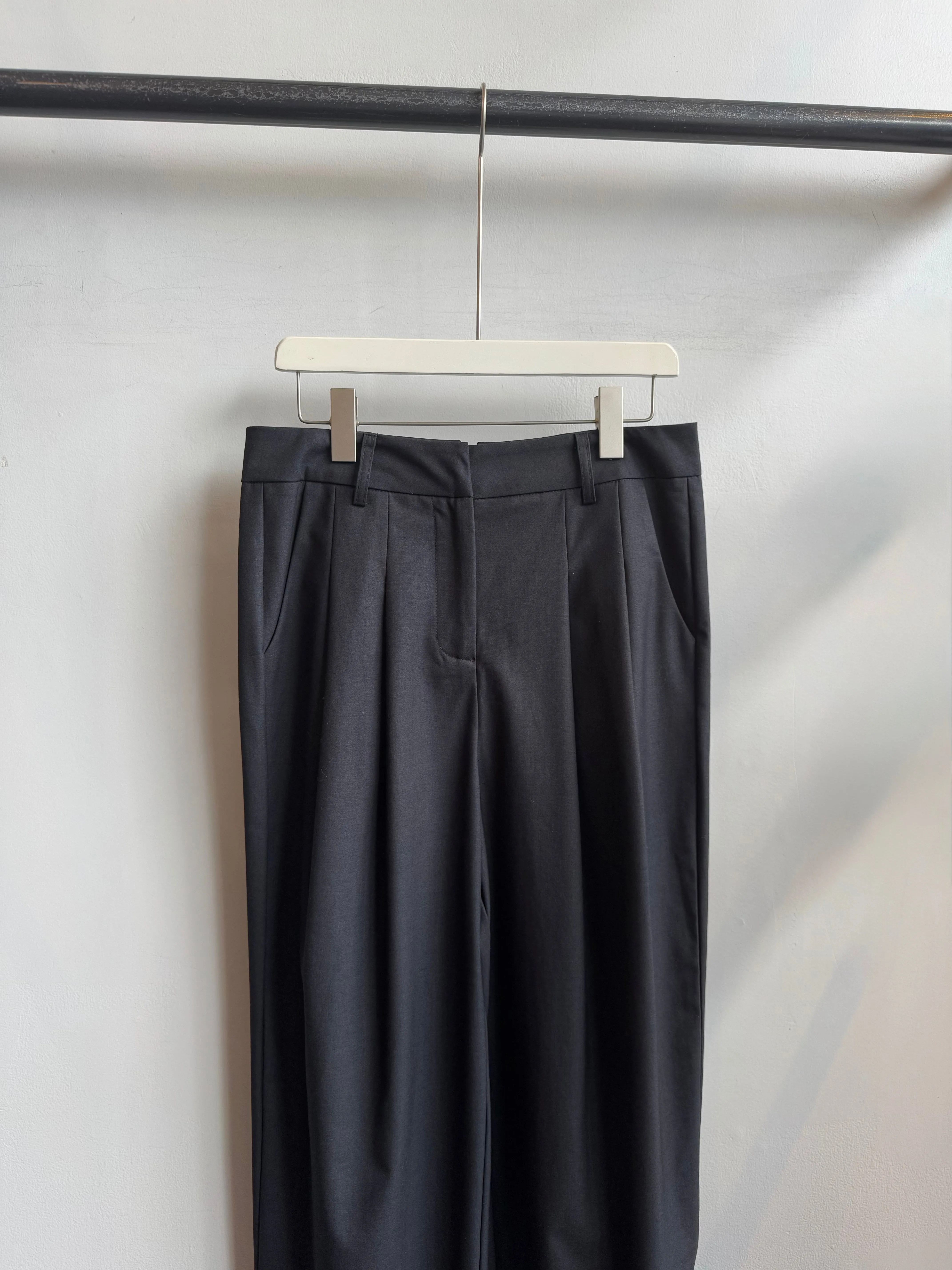 GROUNDED Trousers
