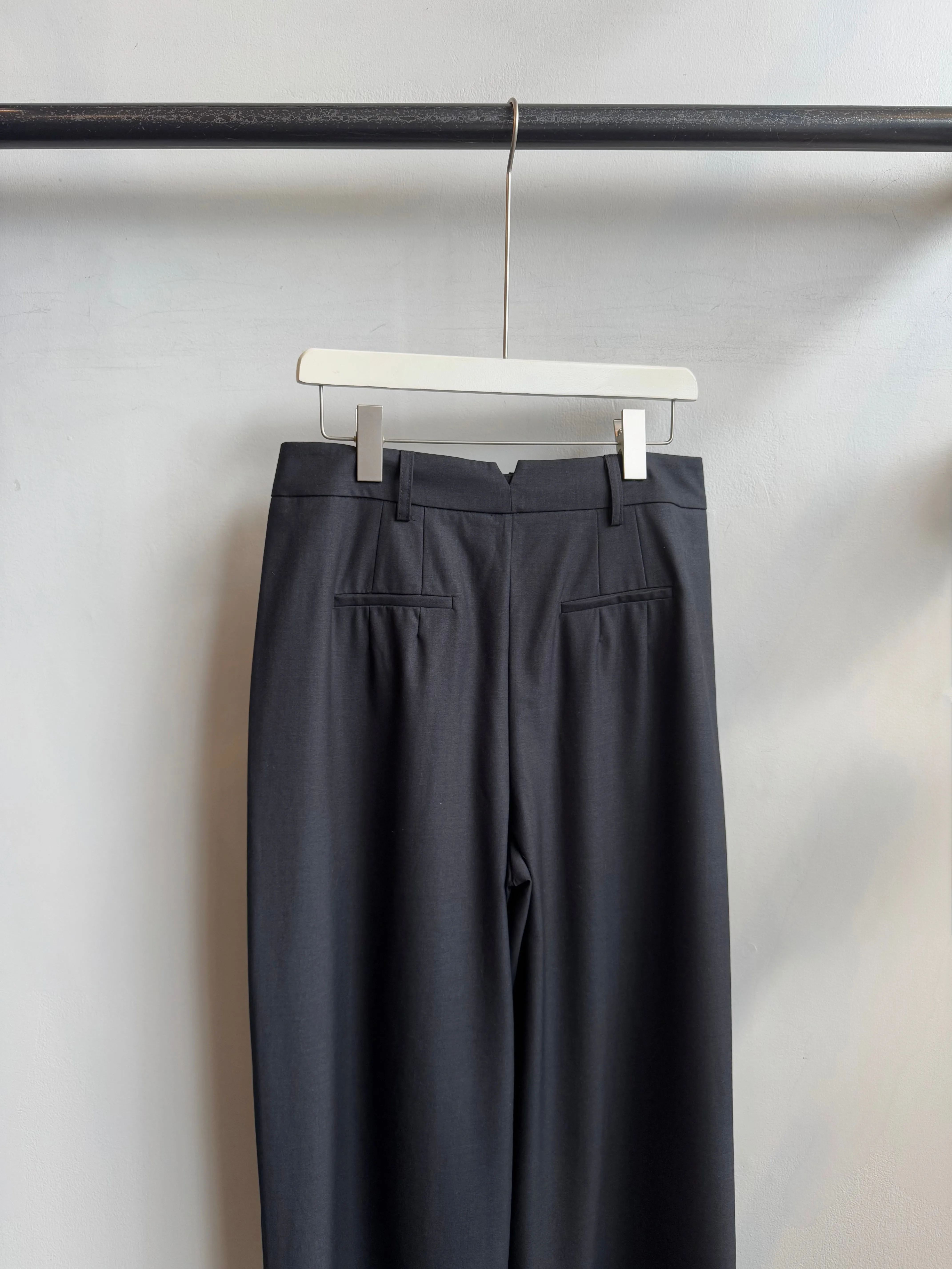 GROUNDED Trousers