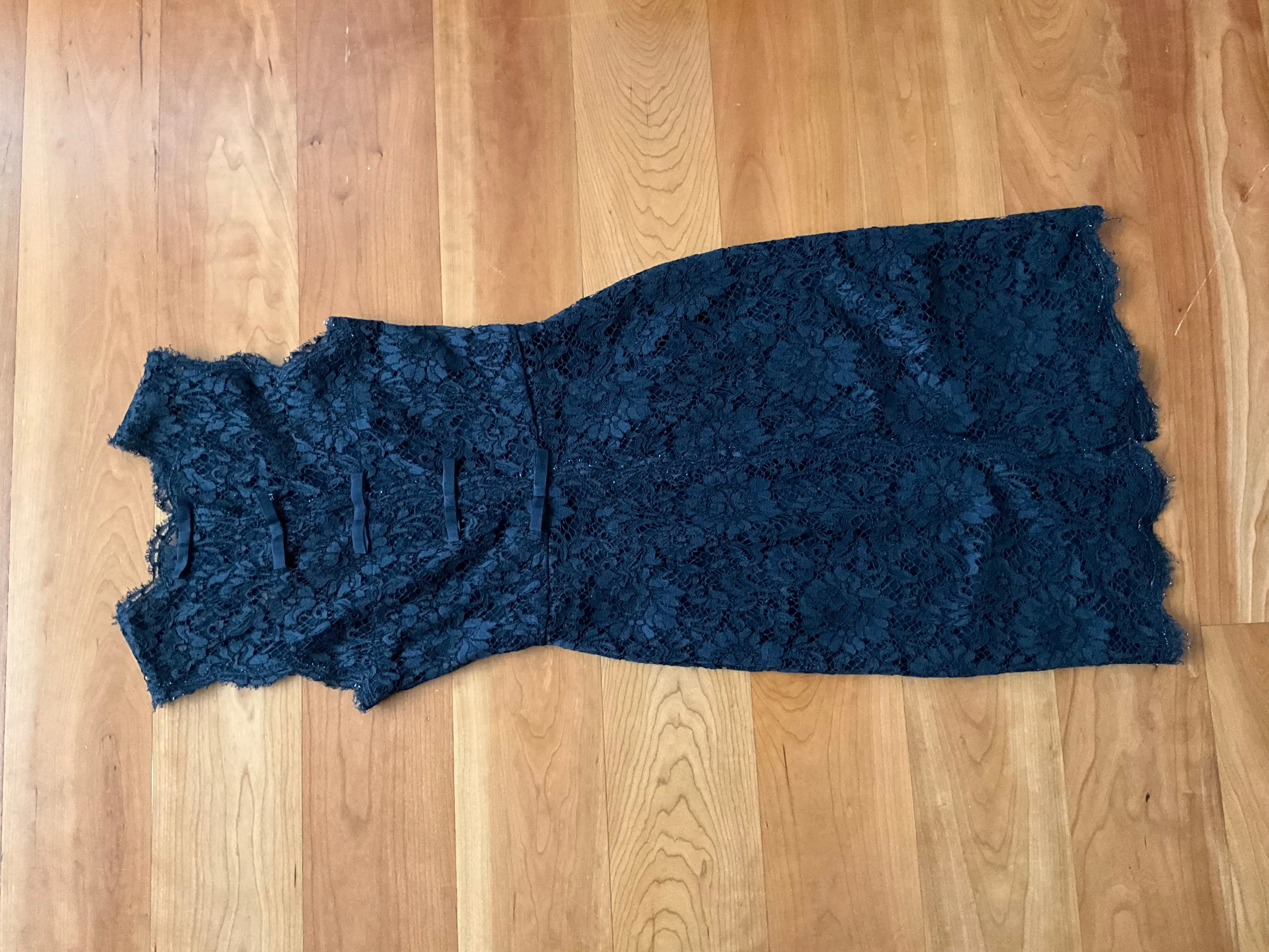 Valentino Black Lace Sheath Bow Dress Size I 38 XS ladies